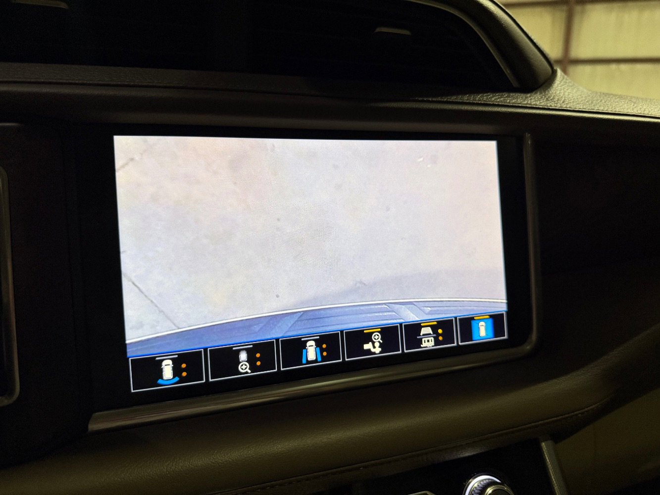 Used 2021 GMC Yukon XL Denali w/ Denali Premium Package image 49