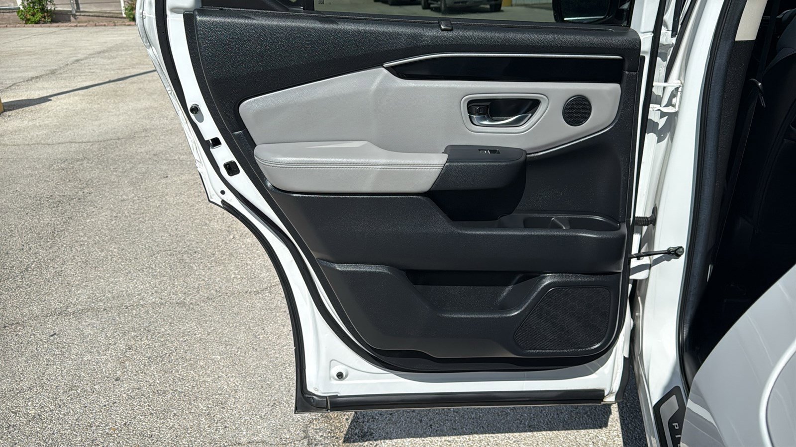 Used 2024 Honda Pilot Touring image 14