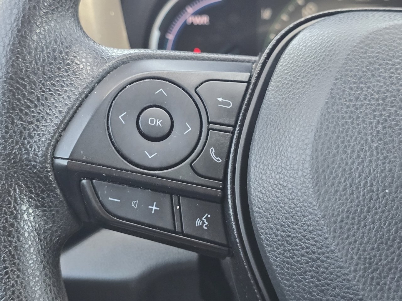 Certified 2024 Toyota RAV4 XLE AWD/4WD image 33