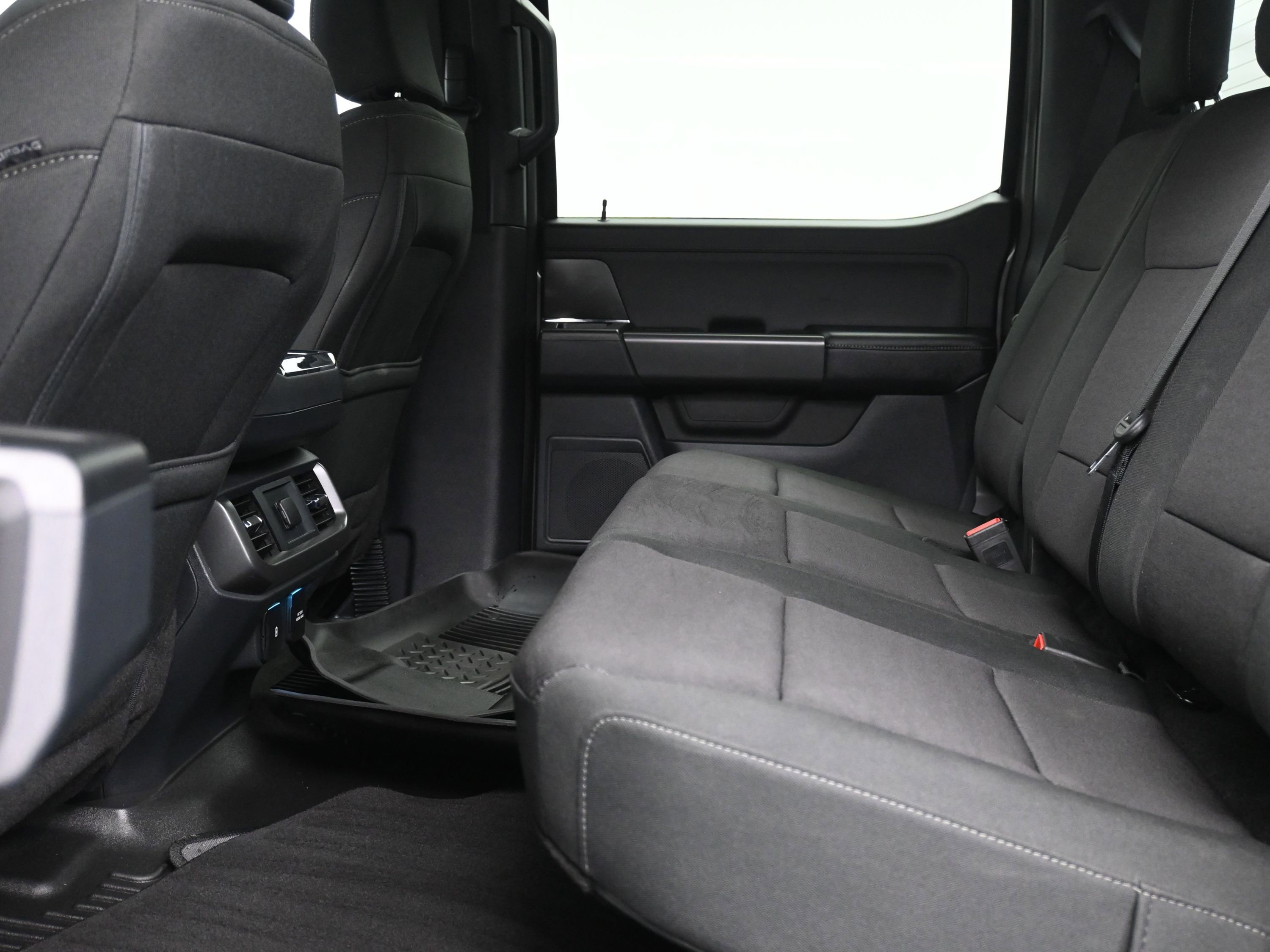 Used 2024 Ford F150 XLT w/ Equipment Group 302A MID image 23