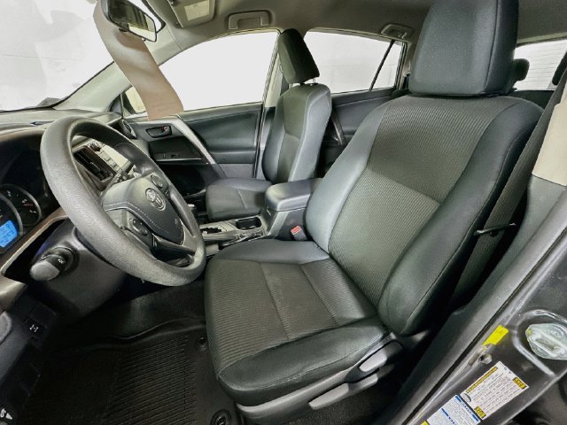 Used 2016 Toyota RAV4 LE AWD/4WD image 24