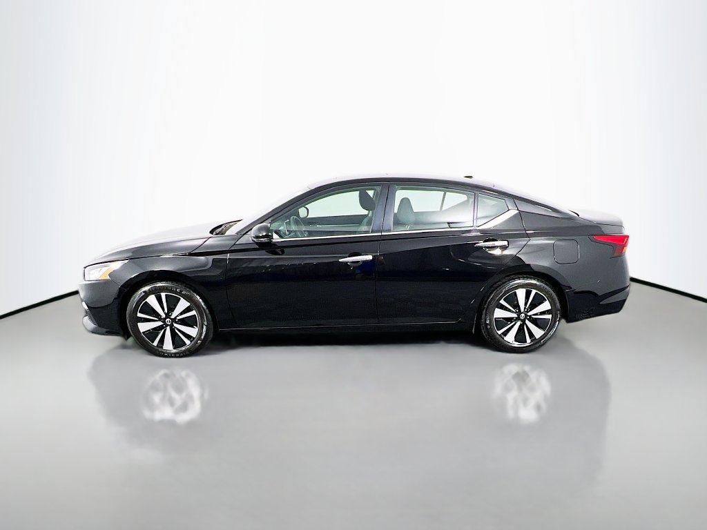 Used 2022 Nissan Altima 2.5 SV w/ SV Premium Package FWD image 4