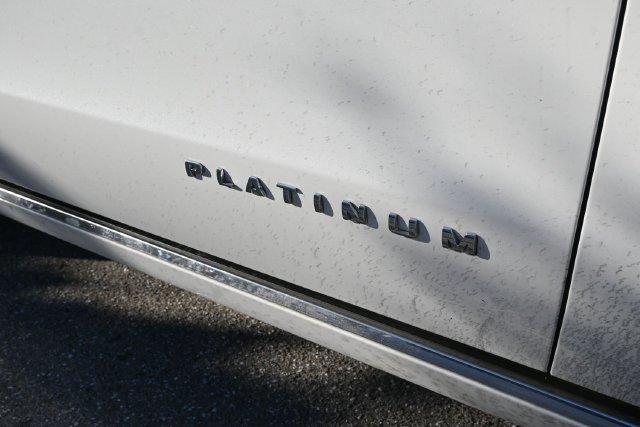 Used 2022 Ford Expedition Platinum RWD image 18