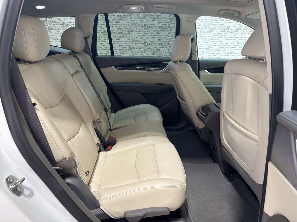 Used 2022 Cadillac XT6 Premium Luxury FWD image 12