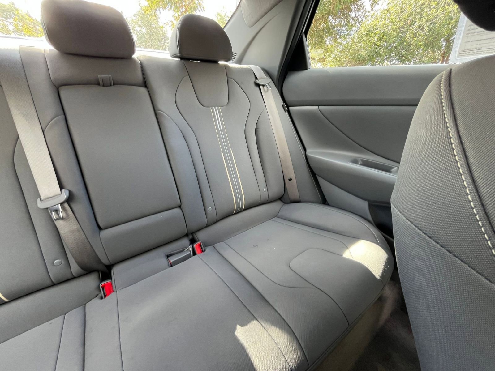 Used 2025 Hyundai Elantra SEL image 38