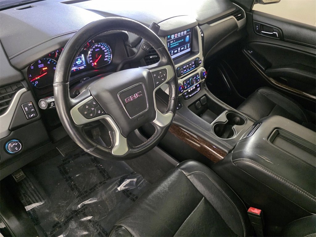 Used 2020 GMC Yukon SLT w/ Premium Edition image 11