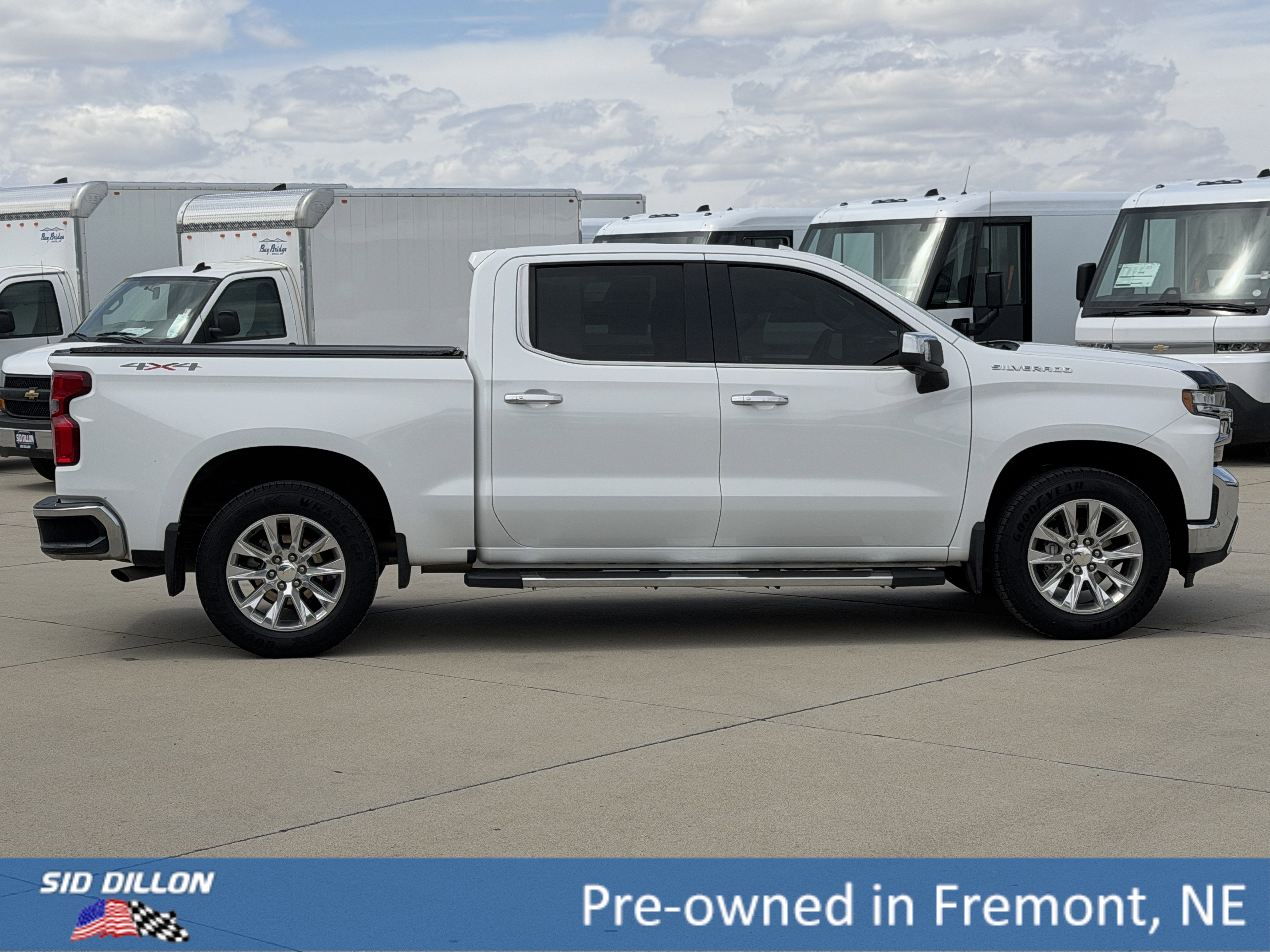 Used 2019 Chevrolet Silverado 1500 LTZ w/ LTZ Premium Package AWD/4WD image 3