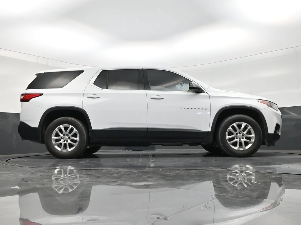 Used 2019 Chevrolet Traverse LS FWD image 25