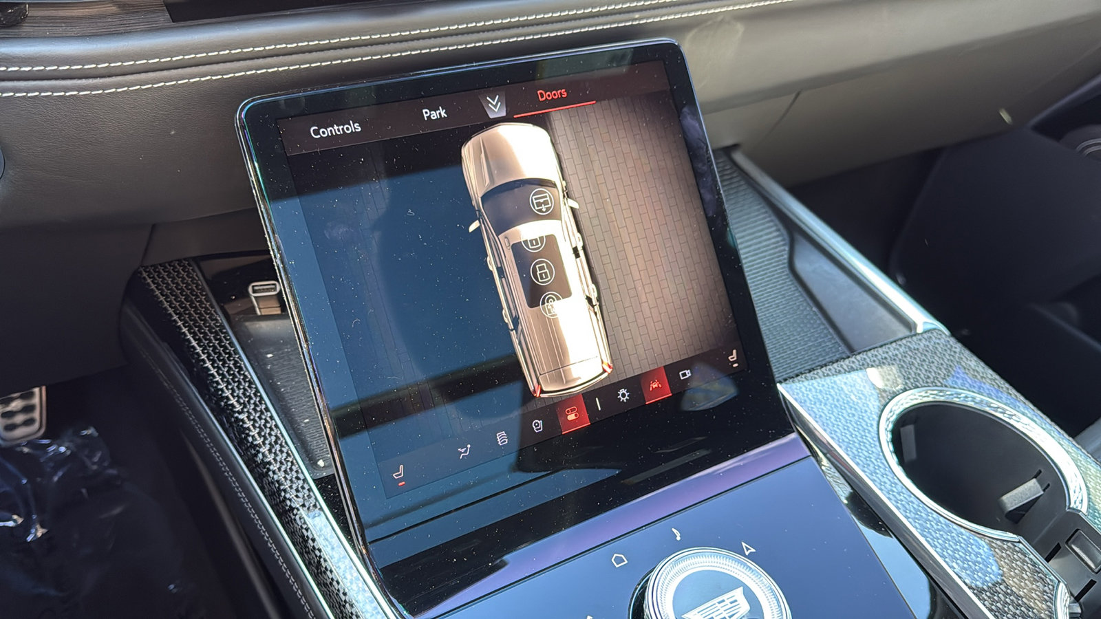 Certified 2025 Cadillac Escalade ESV V image 22