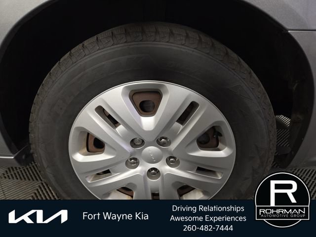 Used 2015 Dodge Grand Caravan SE w/ Quick Order Package 29E SE FWD image 11