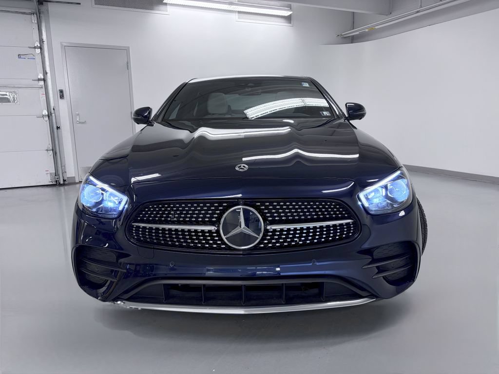 Used 2023 Mercedes-Benz E 350 4MATIC Sedan image 4