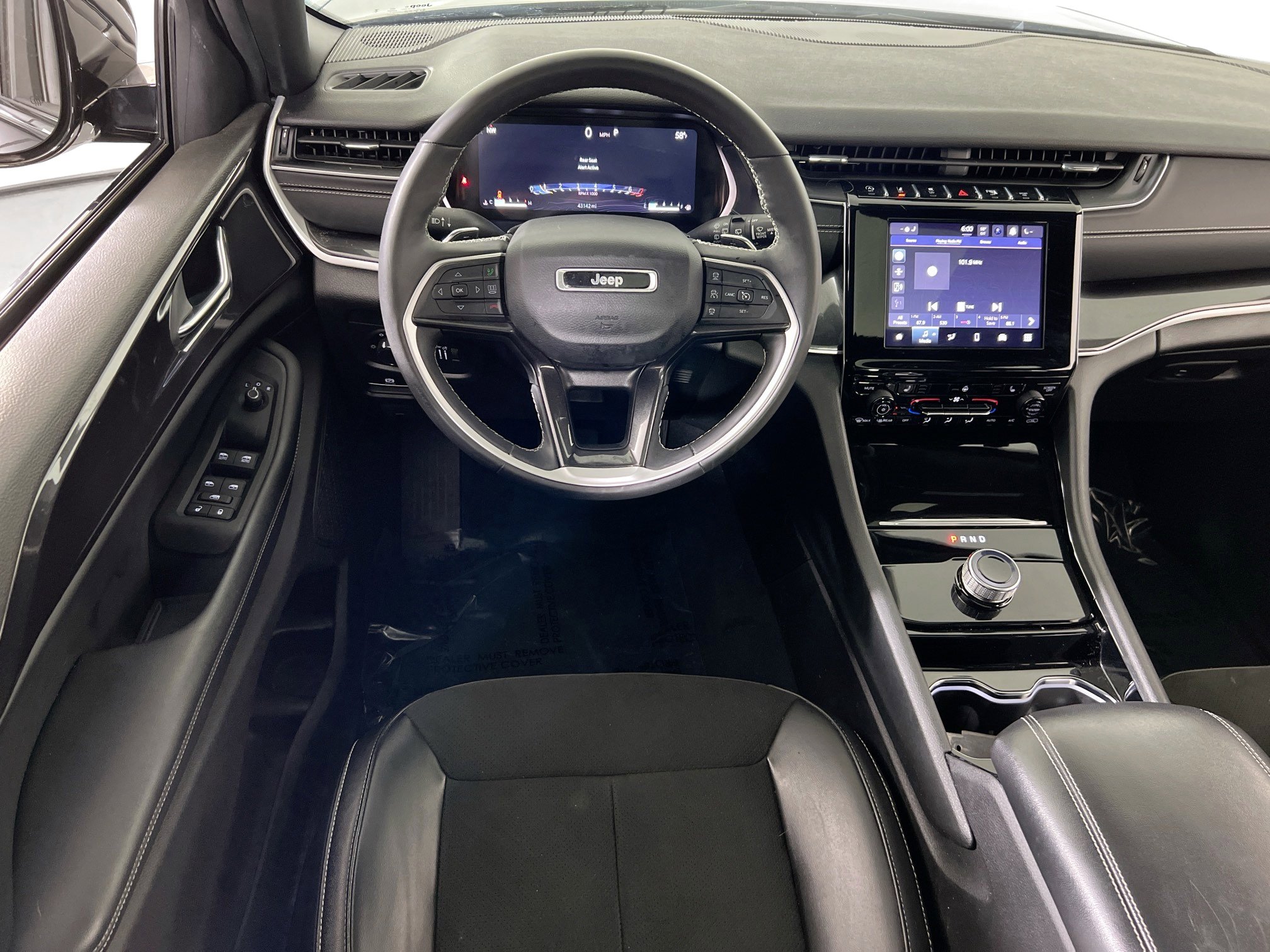 Used 2023 Jeep Grand Cherokee Altitude AWD/4WD image 22