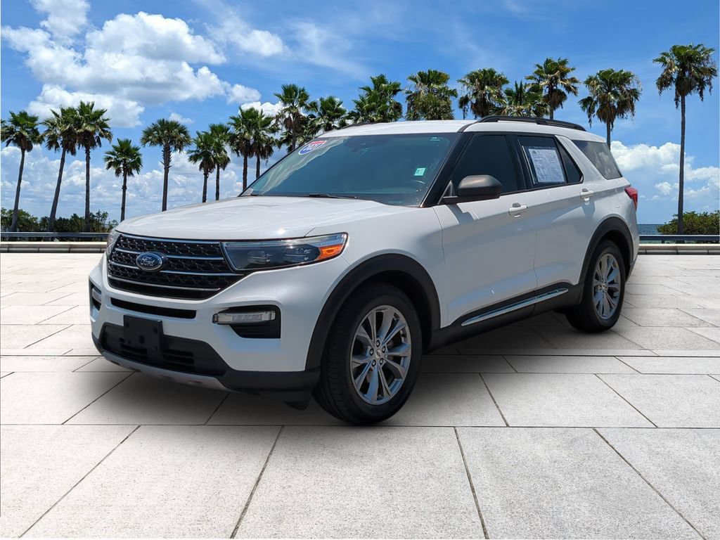 Certified 2021 Ford Explorer XLT w/ Equipment Group 202A RWD image 3