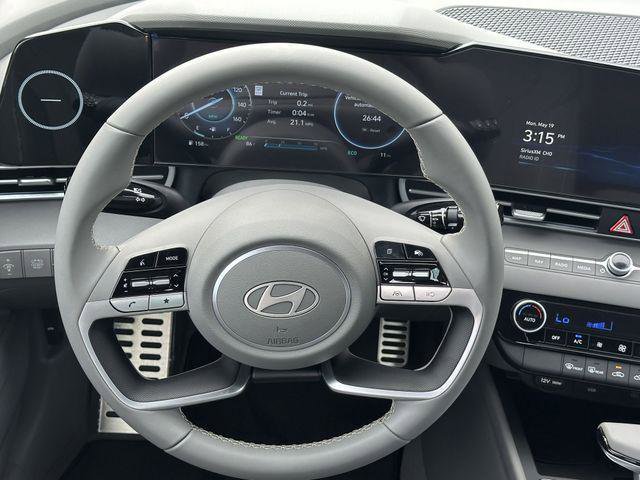 New 2025 Hyundai Elantra SEL image 23