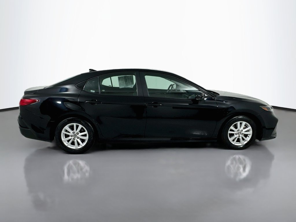 Used 2025 Toyota Camry LE FWD image 9
