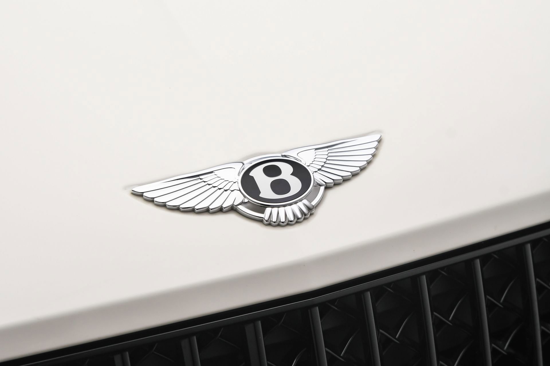 Used 2023 Bentley Bentayga Extended Wheelbase image 28