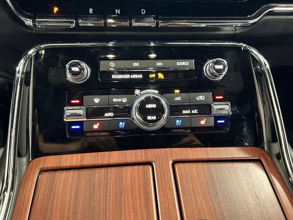 Used 2021 Lincoln Navigator L Reserve AWD/4WD image 17