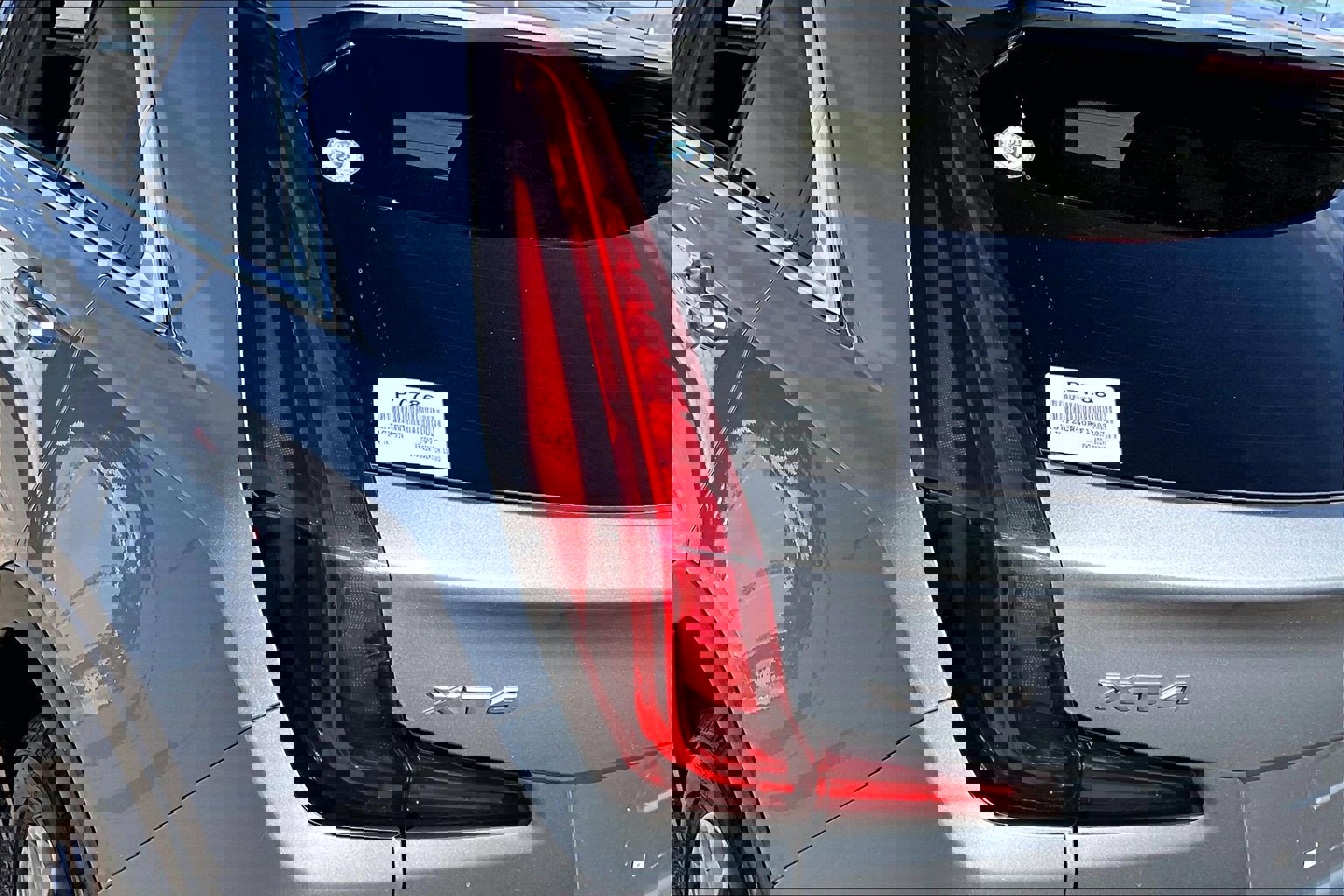 Used 2024 Cadillac XT4 Premium Luxury image 23