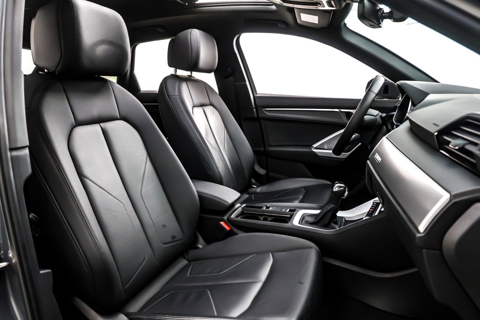 Used 2020 Audi Q3 2.0T Premium Plus w/ Premium Plus Package image 7