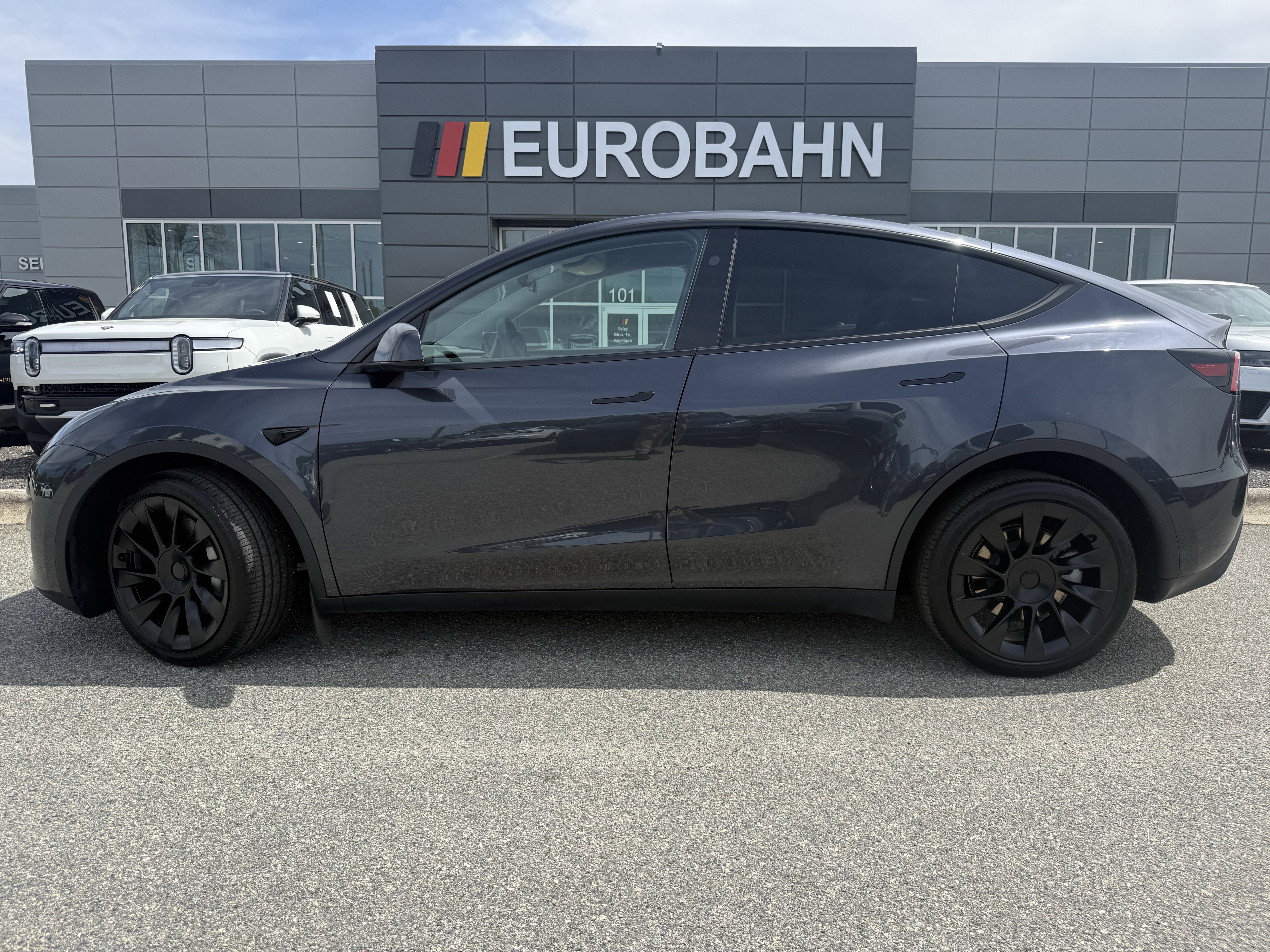 Used 2024 Tesla Model Y Long Range image 5