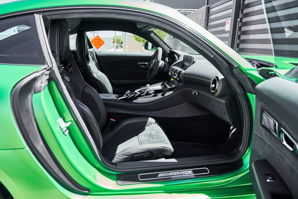 Used 2018 Mercedes-Benz AMG GT R image 37
