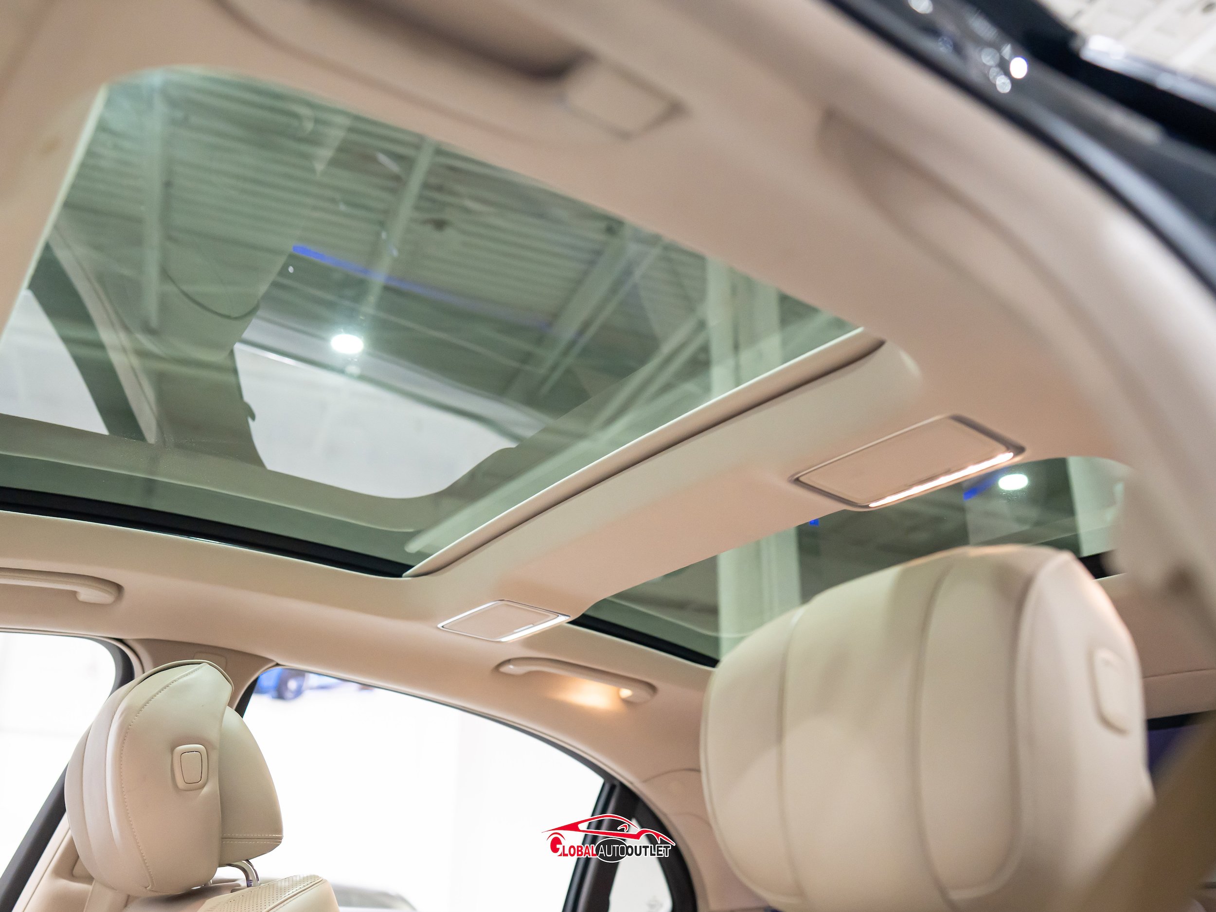 Used 2018 Mercedes-Benz S 560 4MATIC Sedan image 42