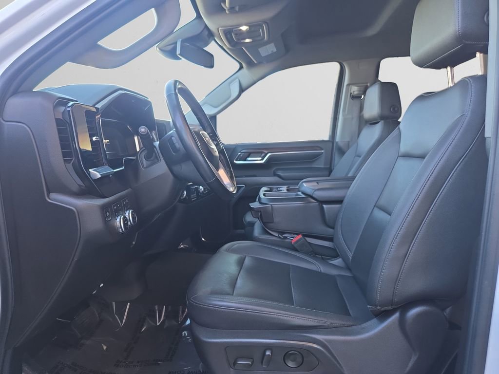 Used 2024 GMC Sierra 3500 SLT image 11