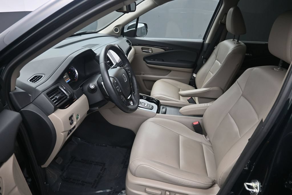 Used 2016 Honda Pilot Touring image 10