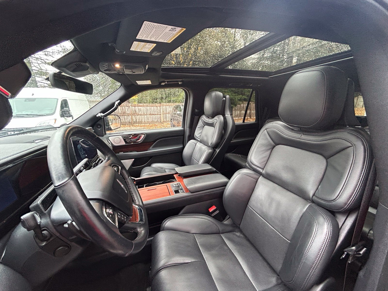 Used 2024 Lincoln Navigator Reserve AWD/4WD image 12