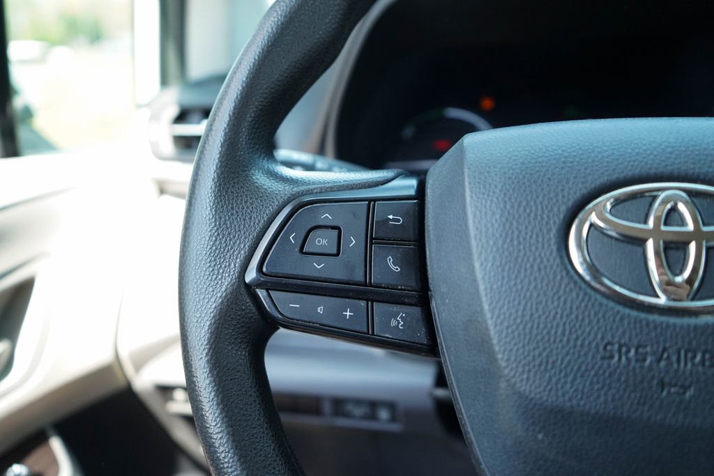 Used 2024 Toyota Sienna LE image 24