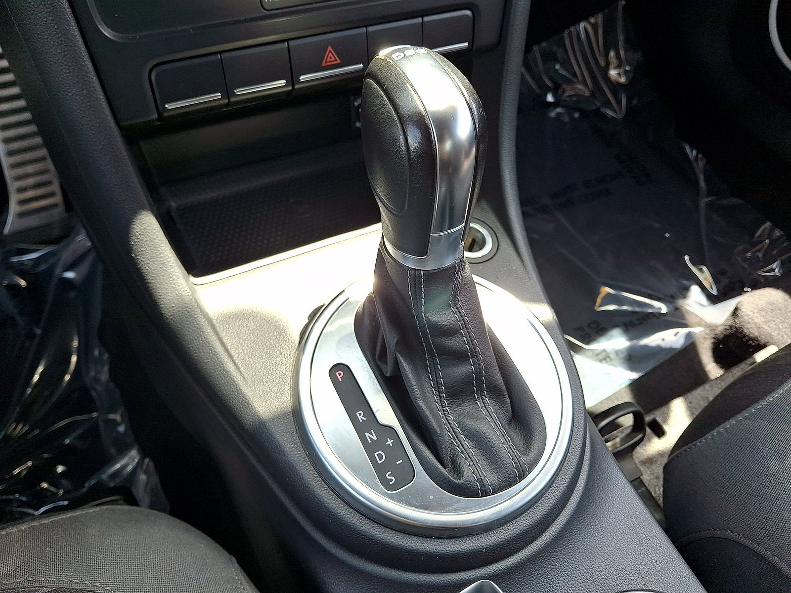 Used 2012 Volkswagen Beetle Turbo FWD image 12