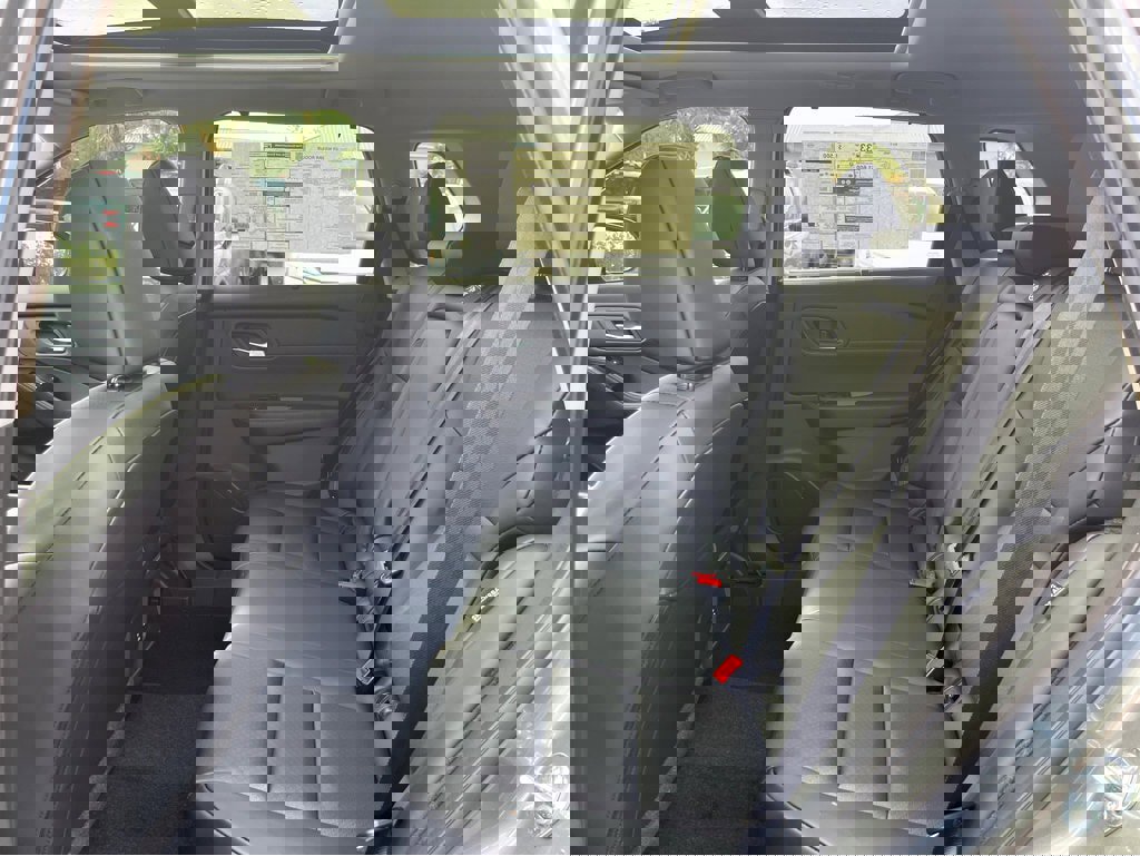 New 2025 Nissan Rogue SV image 10