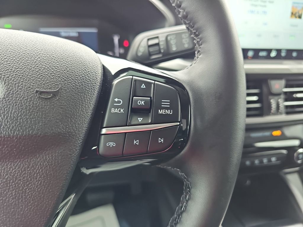Used 2025 Ford Escape SE image 23