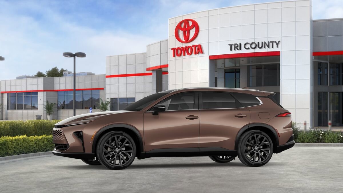 New 2026 Toyota Crown Signia image 3