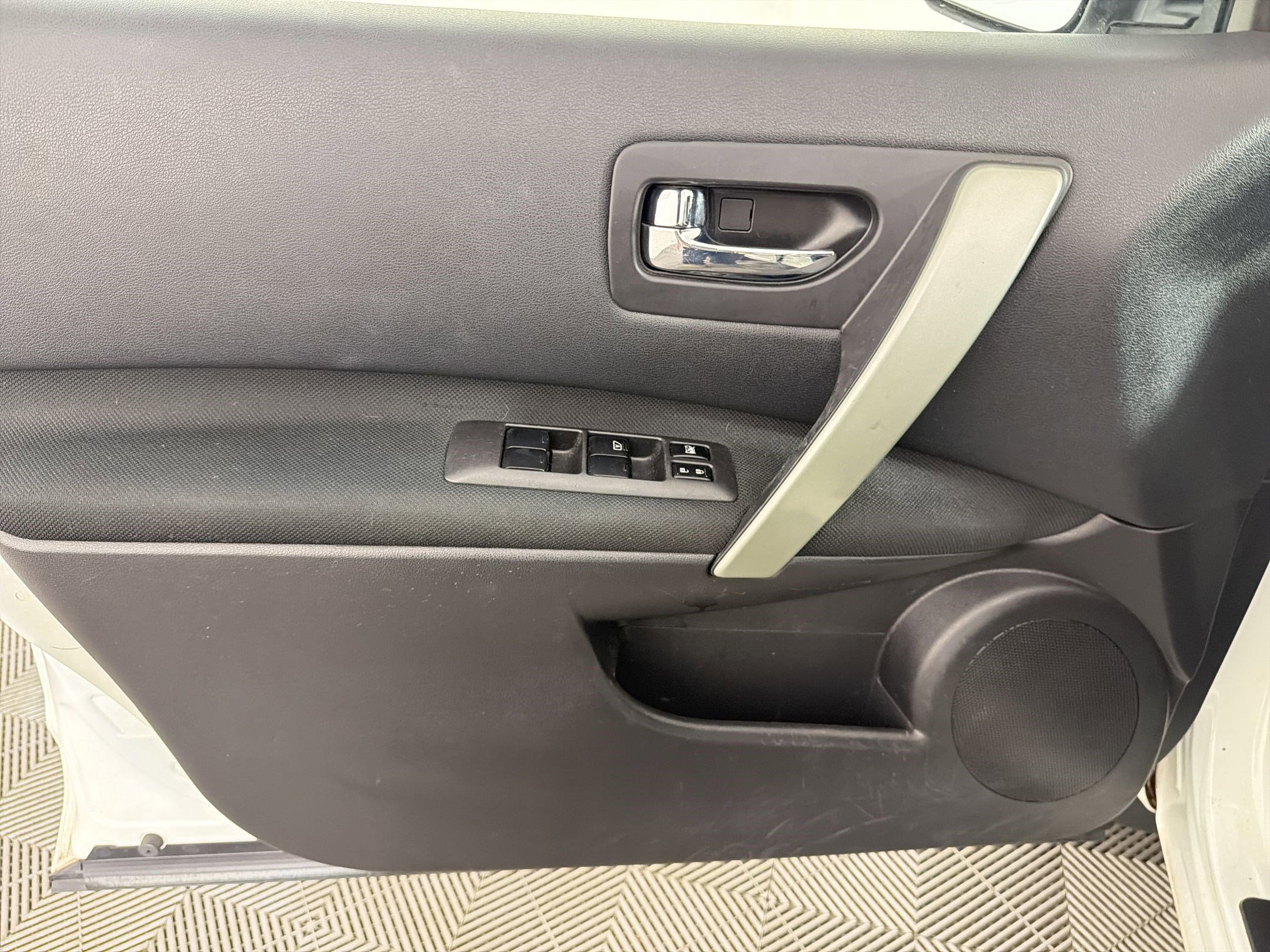 Used 2013 Nissan Rogue S w/ Special Edition Pkg AWD/4WD image 13