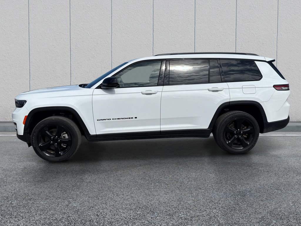 Used 2023 Jeep Grand Cherokee L Laredo AWD/4WD image 4