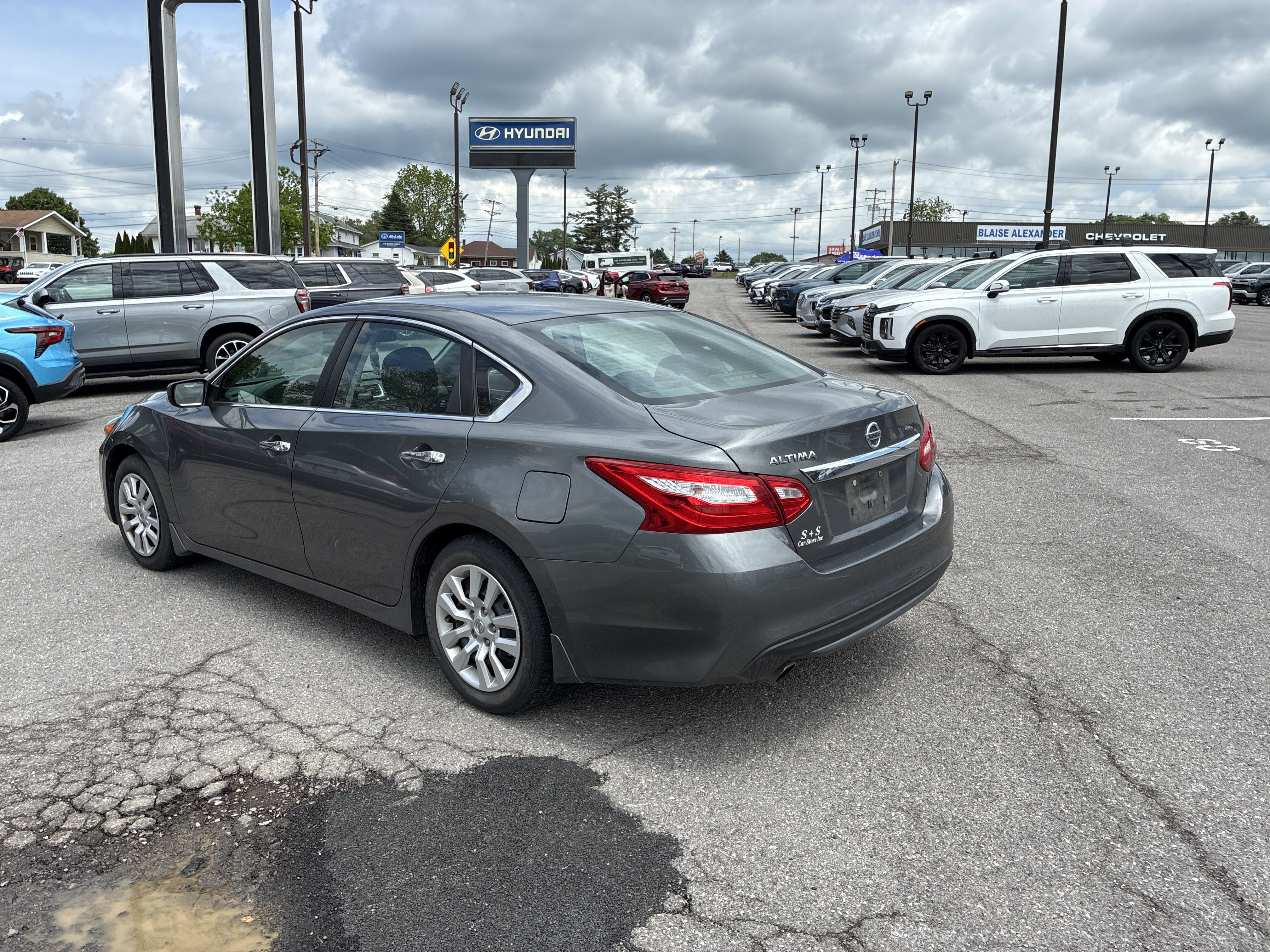 Used 2017 Nissan Altima 2.5 S w/ Power Driver Seat Package FWD image 14