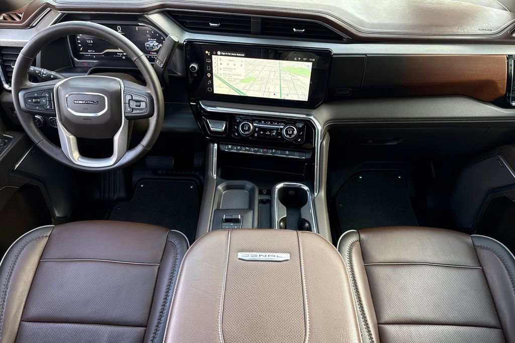 Used 2025 GMC Sierra 3500 Denali w/ Denali Reserve Package image 13