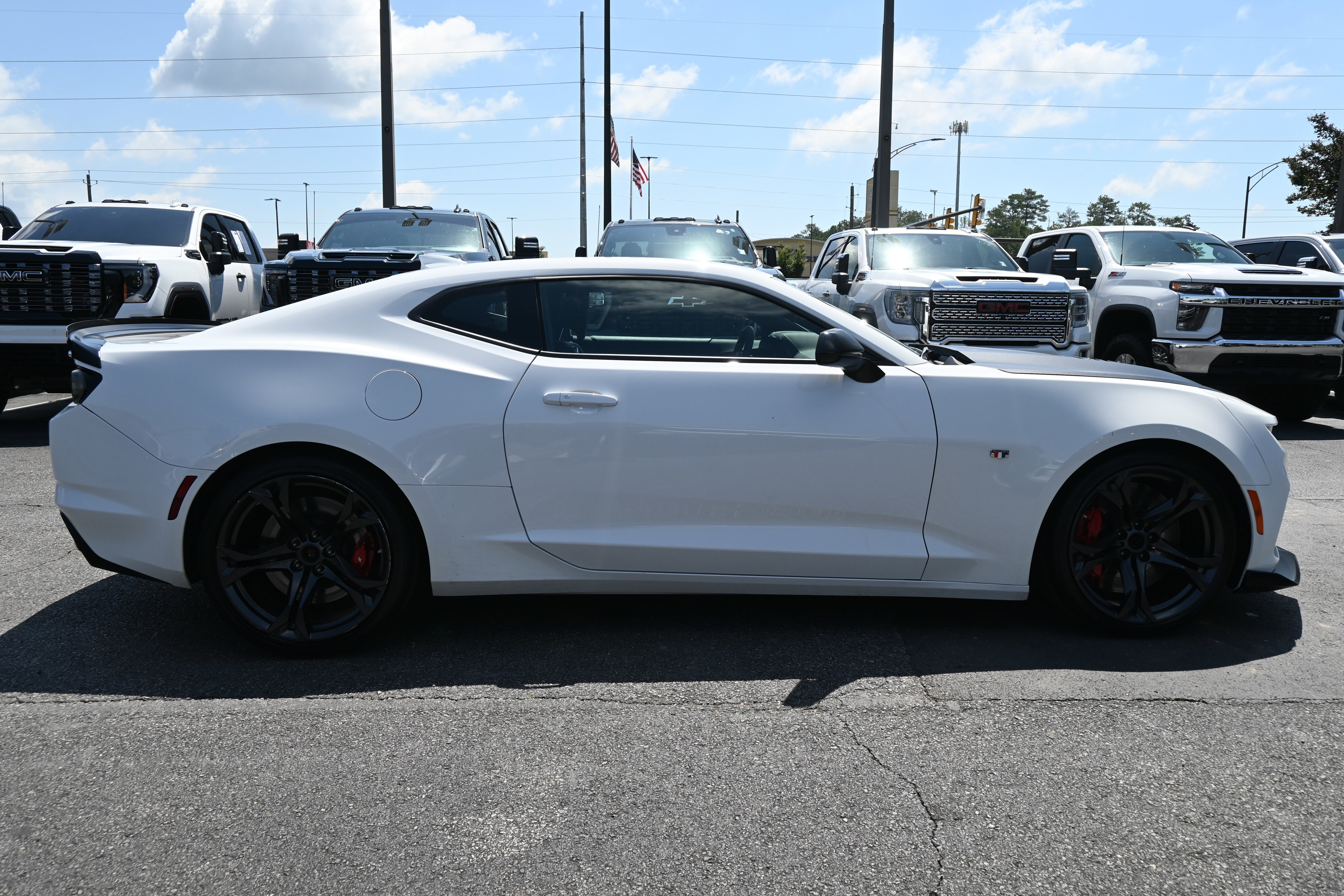 Used 2023 Chevrolet Camaro SS RWD image 12
