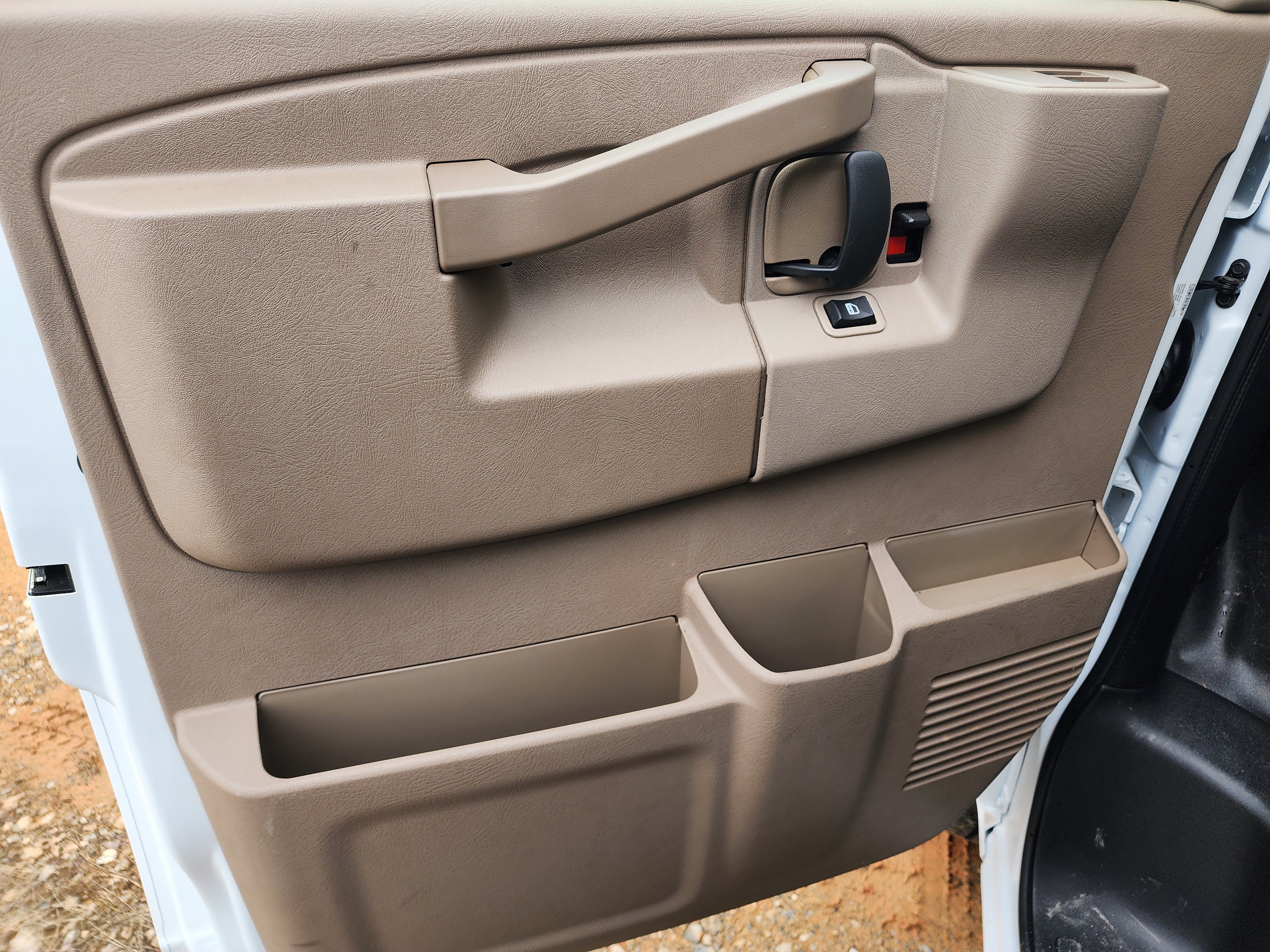 New 2025 Chevrolet Express 3500 w/ Power Convenience Package image 27