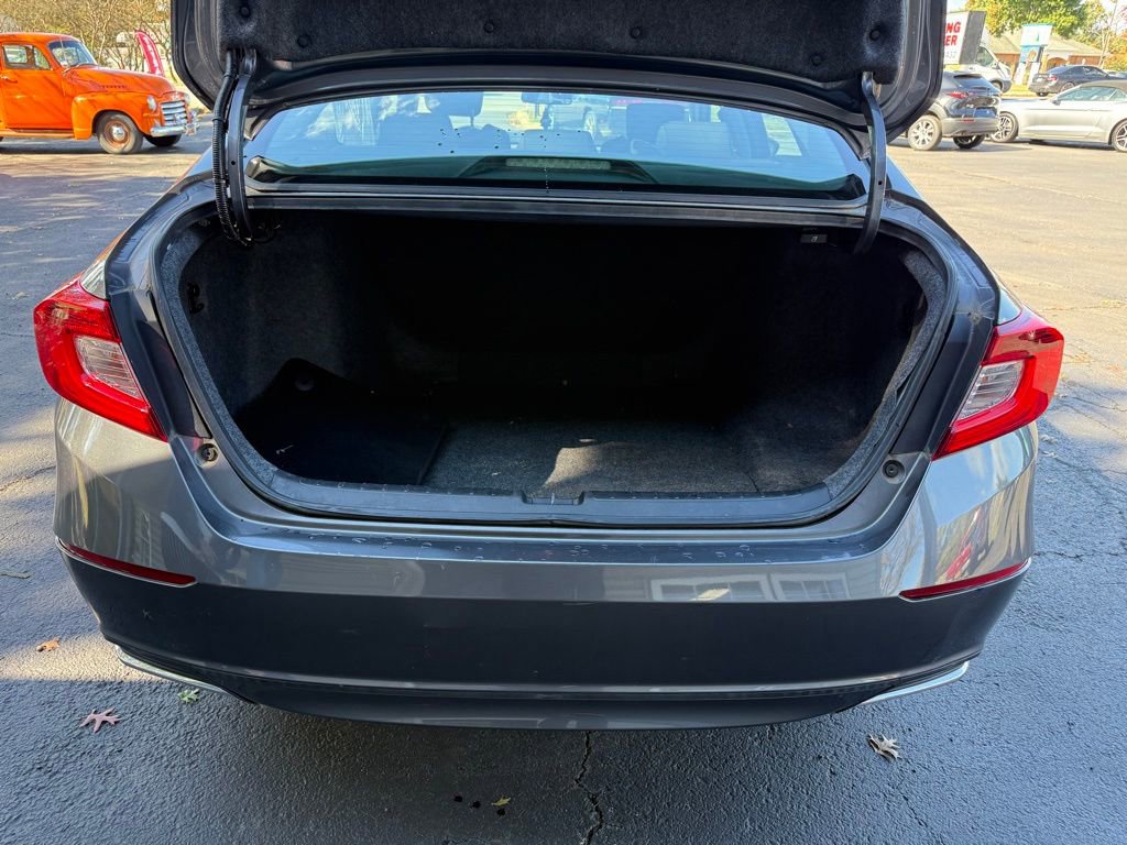 Used 2018 Honda Accord LX image 4