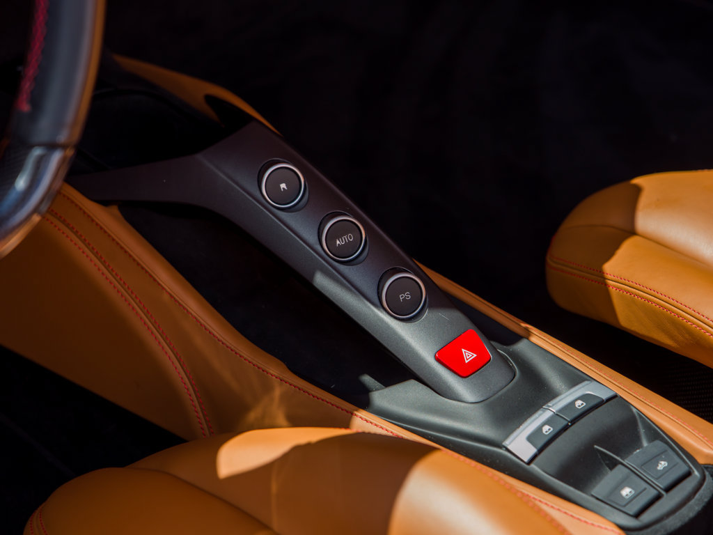 Used 2019 Ferrari 488 Spider RWD image 16