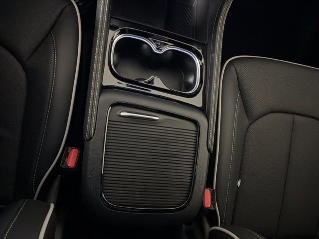 New 2026 Chrysler Pacifica Limited FWD image 43