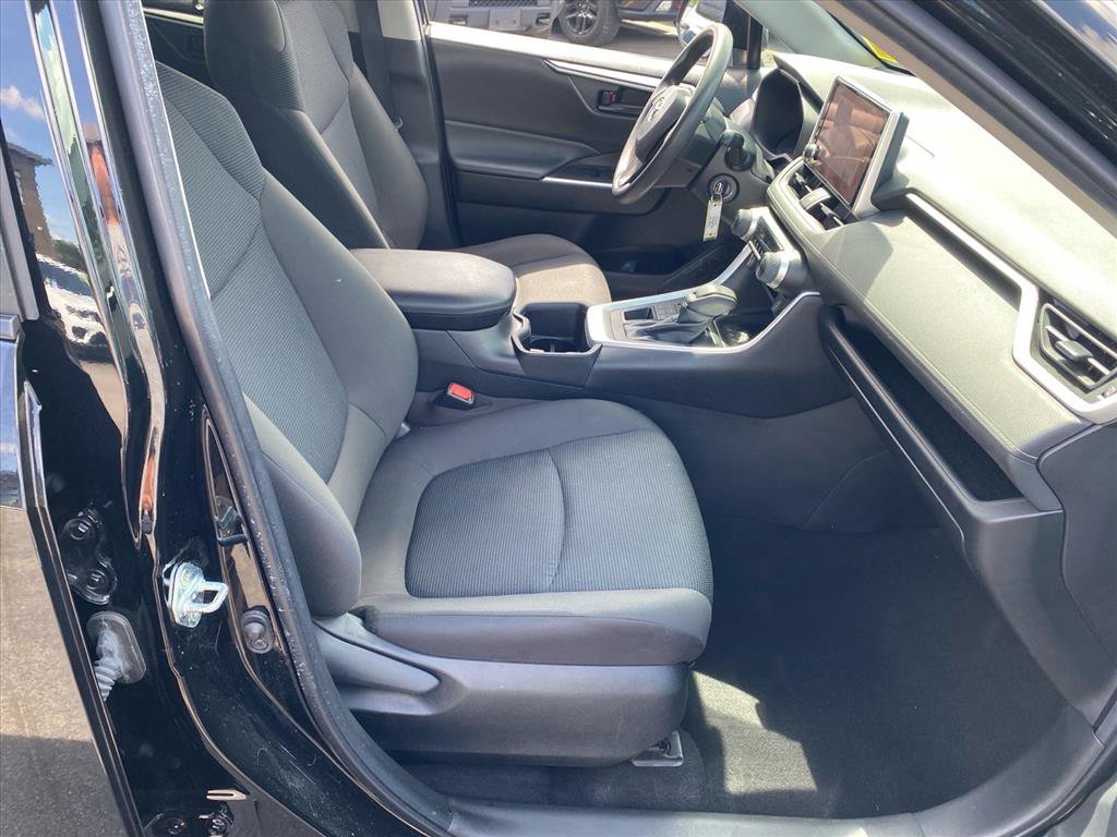 Used 2023 Toyota RAV4 LE AWD/4WD image 25