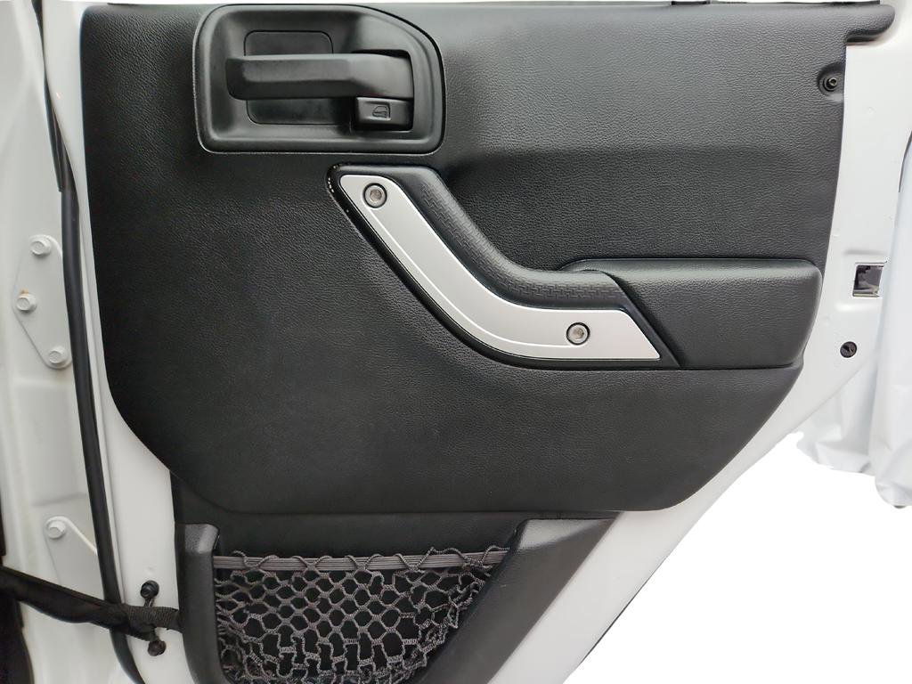 Used 2018 Jeep Wrangler Unlimited Sahara w/ Dual Top Group image 27