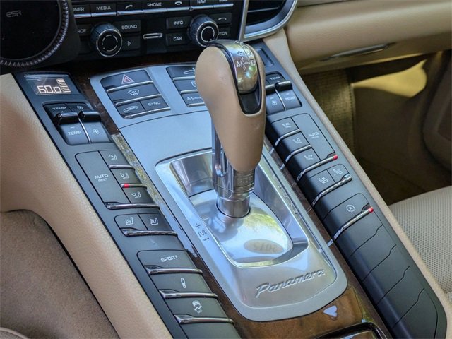 Used 2015 Porsche Panamera 4 image 14