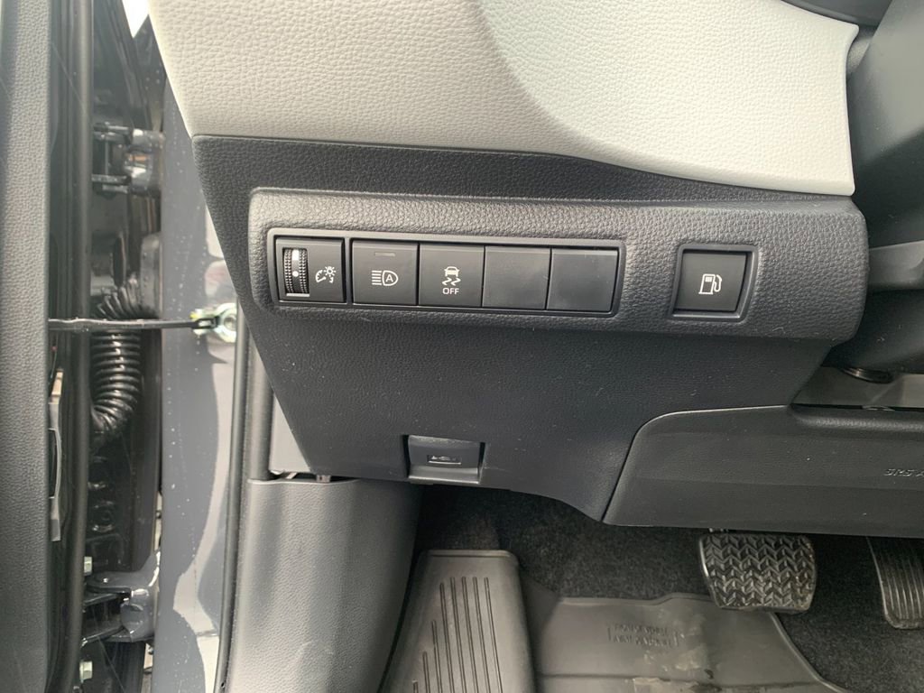 New 2026 Toyota Corolla SE AWD/4WD image 30