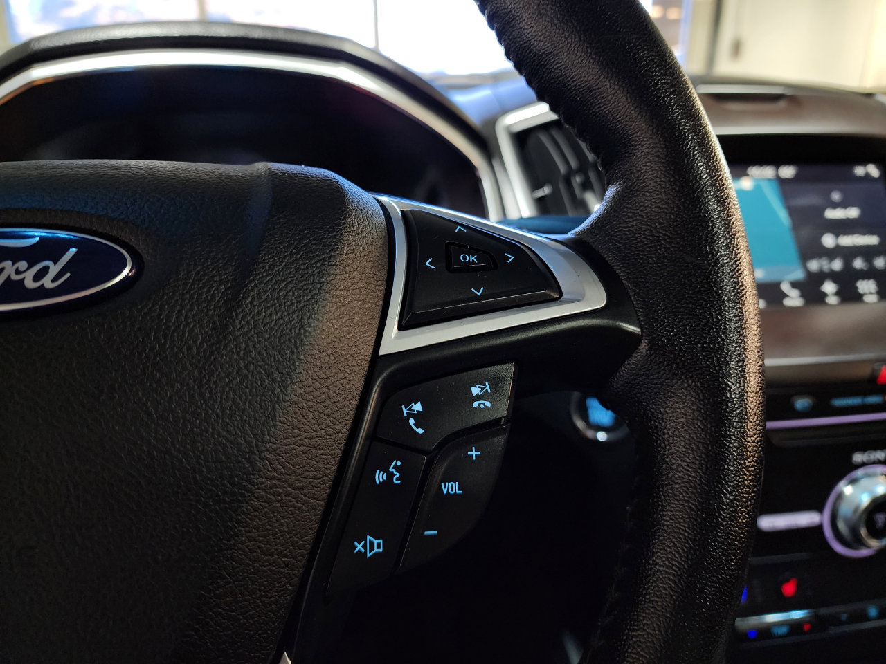 Used 2017 Ford Edge Titanium w/ Equipment Group 302A image 30