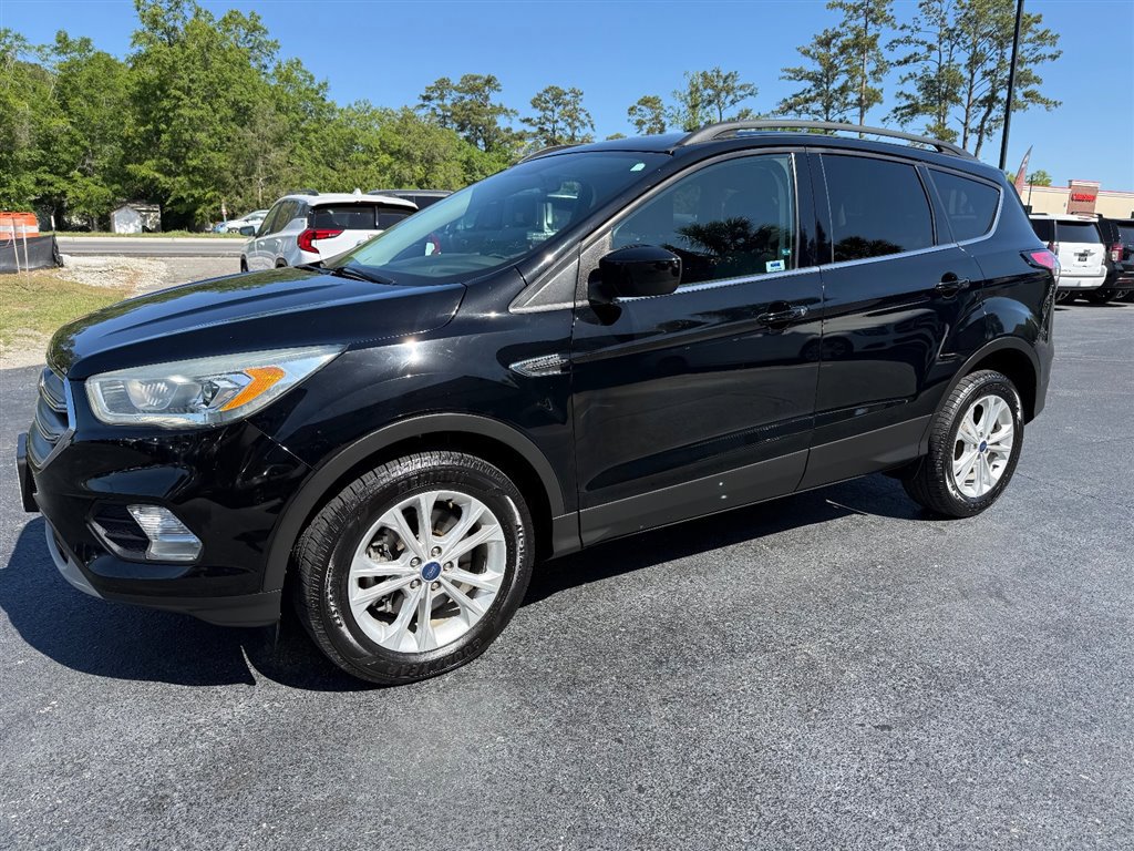 Used 2017 Ford Escape SE w/ Equipment Group 201A image 25