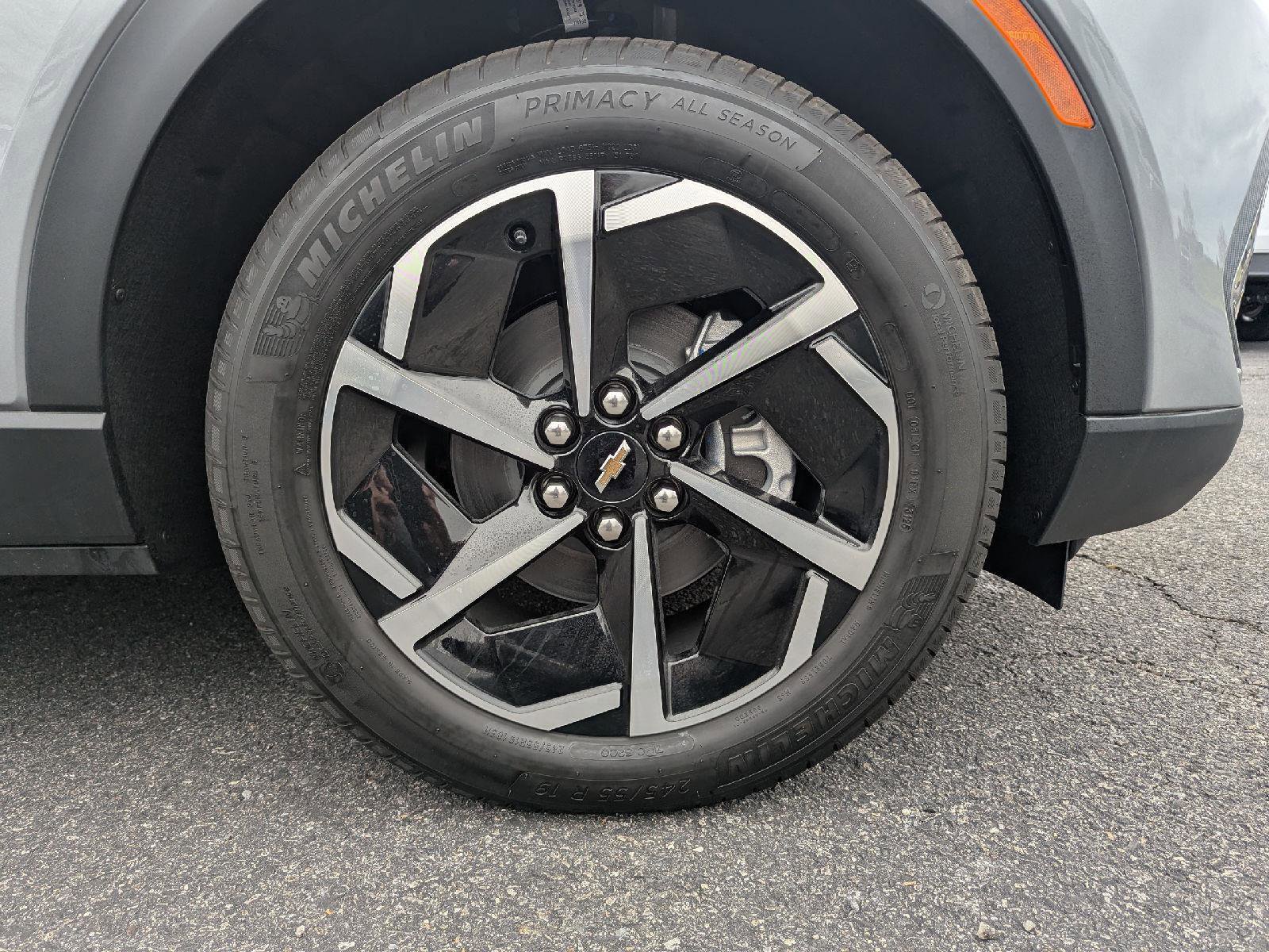 New 2026 Chevrolet Equinox EV LT image 18
